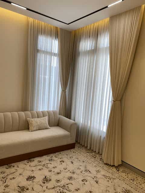 ستائر بلاك آوت معتمة فاخرة وعازلة للضوء والحرارة